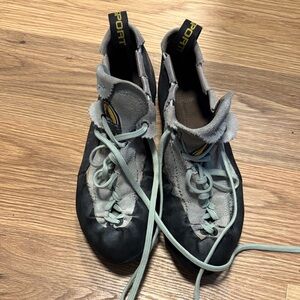 La Sportiva Mythos Women’s Climbing Shoe size 42